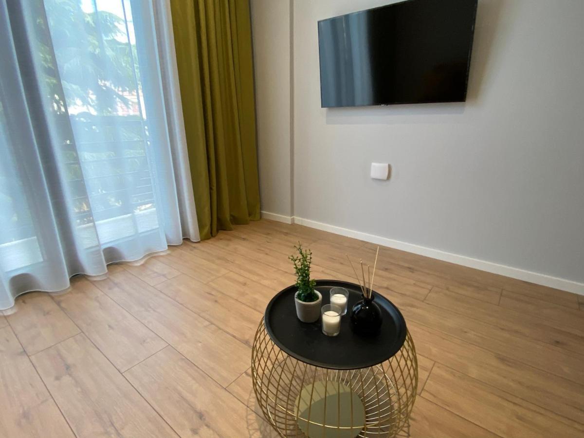 Brand New Apts Located At The City'S Main Square-100 Mbs Wifi Durres Exterior photo