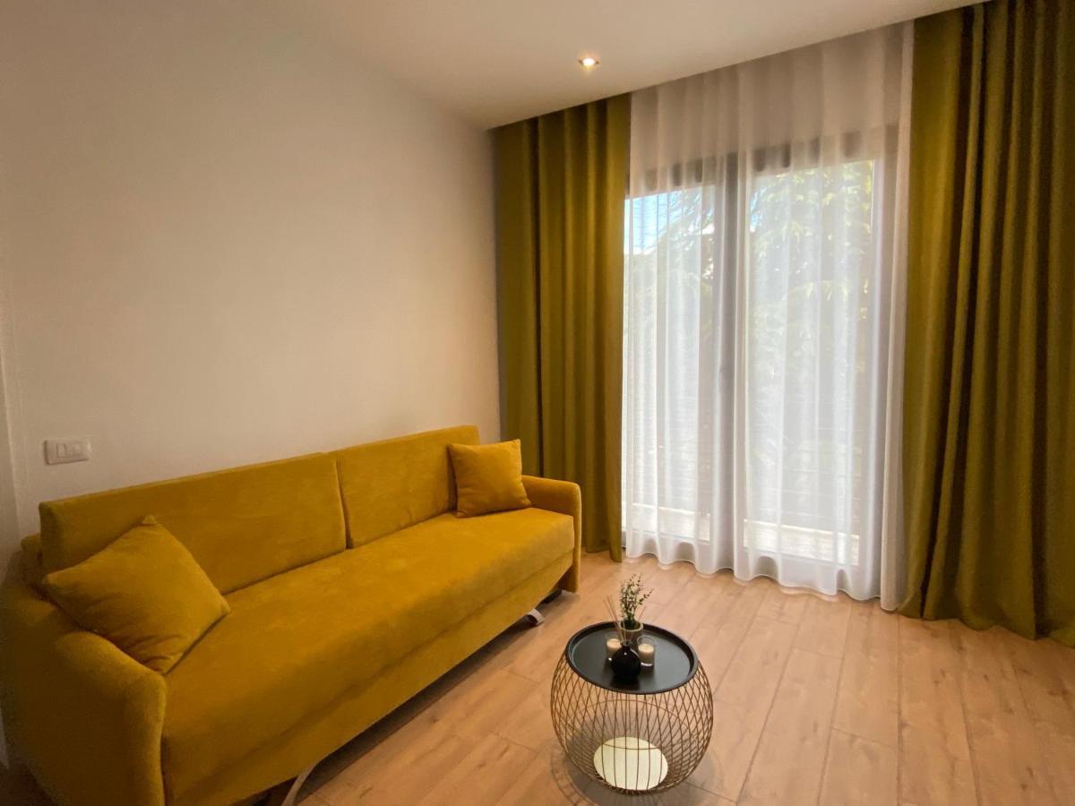 Brand New Apts Located At The City'S Main Square-100 Mbs Wifi Durres Exterior photo