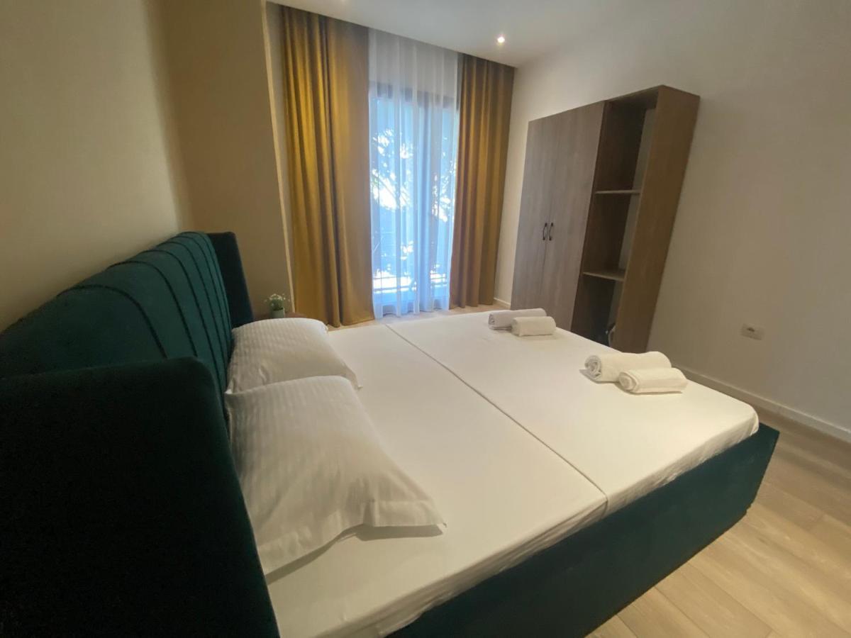Brand New Apts Located At The City'S Main Square-100 Mbs Wifi Durres Exterior photo