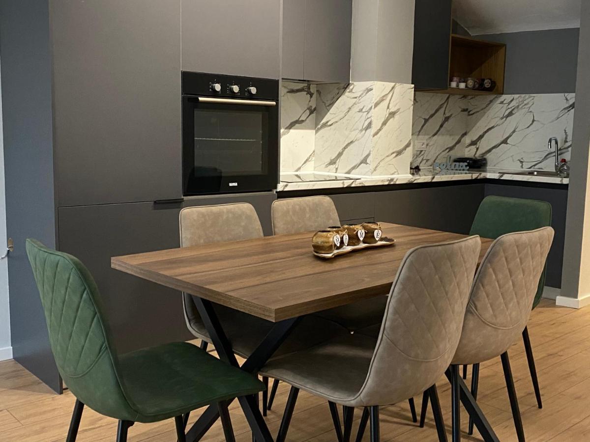 Brand New Apts Located At The City'S Main Square-100 Mbs Wifi Durres Exterior photo