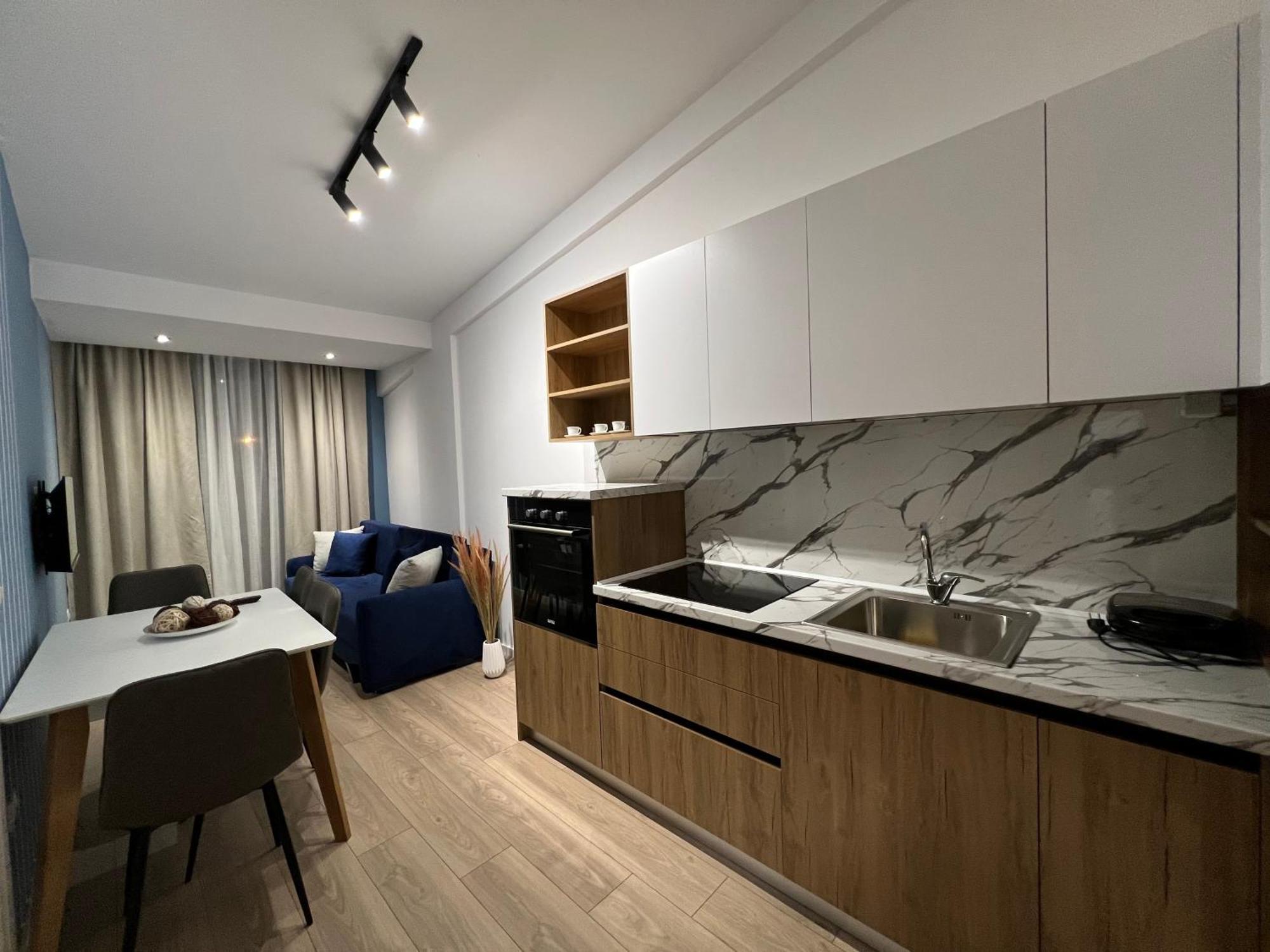 Brand New Apts Located At The City'S Main Square-100 Mbs Wifi Durres Exterior photo
