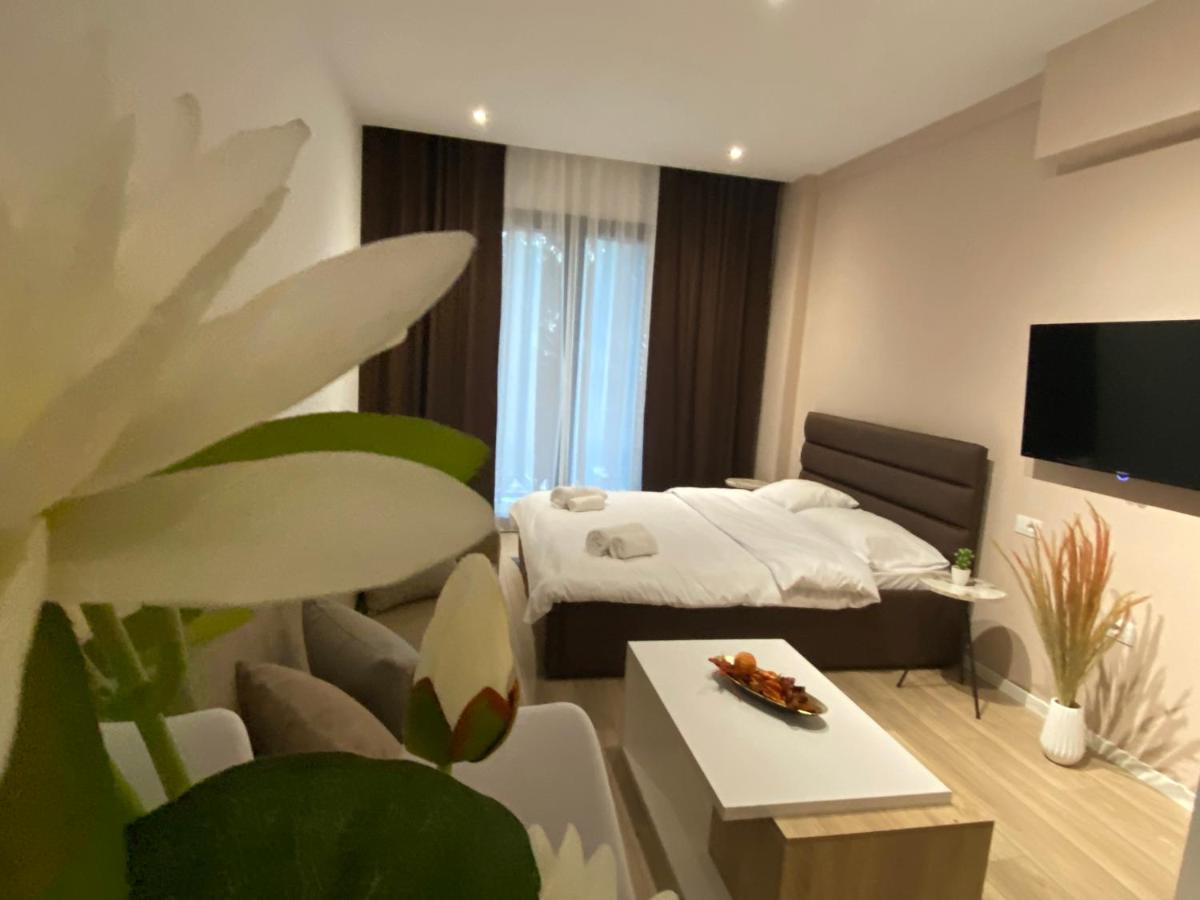 Brand New Apts Located At The City'S Main Square-100 Mbs Wifi Durres Exterior photo