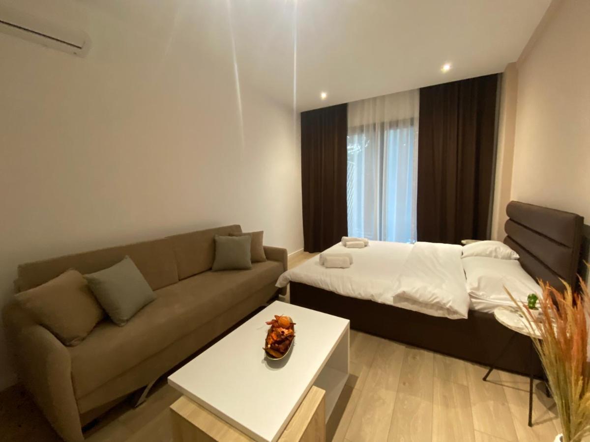Brand New Apts Located At The City'S Main Square-100 Mbs Wifi Durres Exterior photo